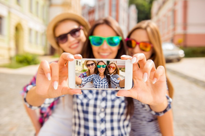 Bạn có thể sử dụng camera sau để đảm bảo chất lượng ảnh selfie